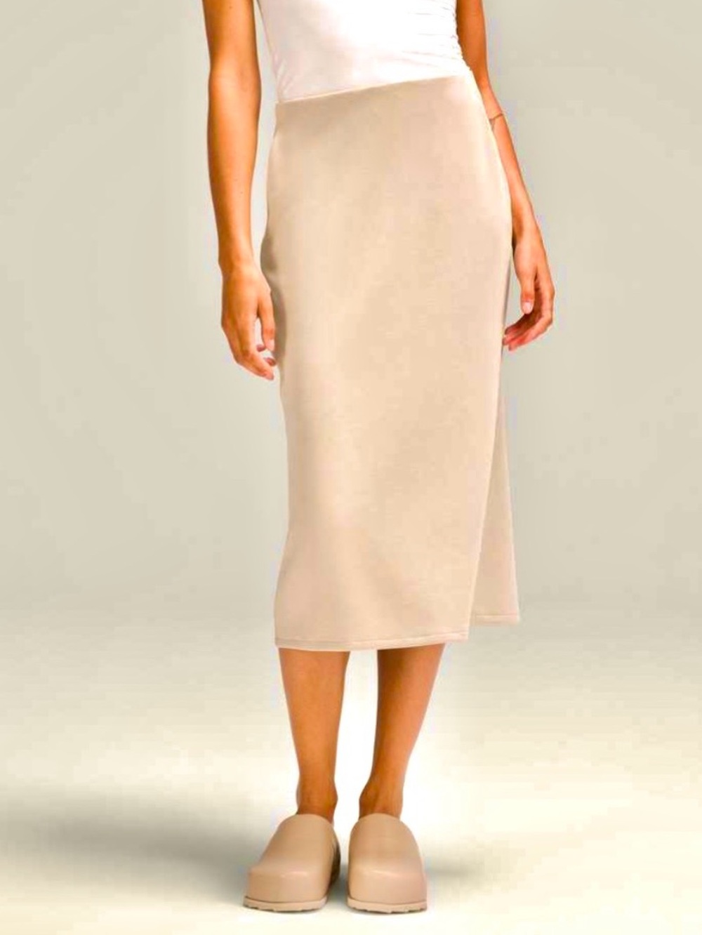 Lululemon Softstreme High-Rise Midi Skirt Mojave Tan Size 4 NWT